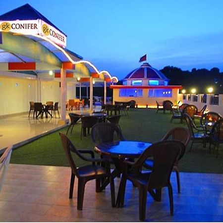 Treebo Trend Gk Conifer Hotel Dharamshala Exterior photo