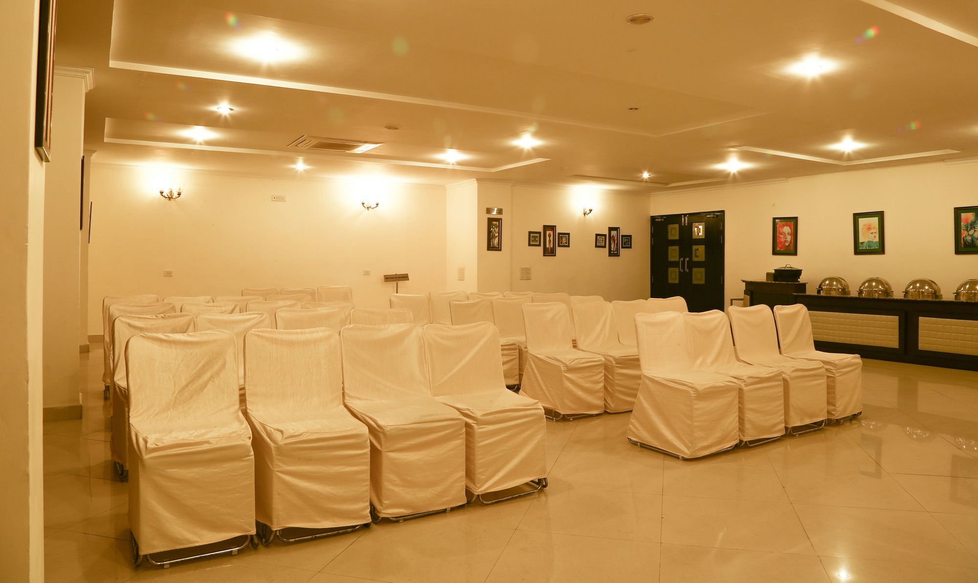 Treebo Trend Gk Conifer Hotel Dharamshala Exterior photo