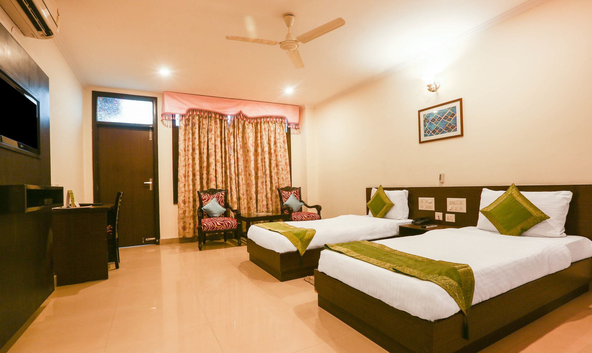 Treebo Trend Gk Conifer Hotel Dharamshala Exterior photo