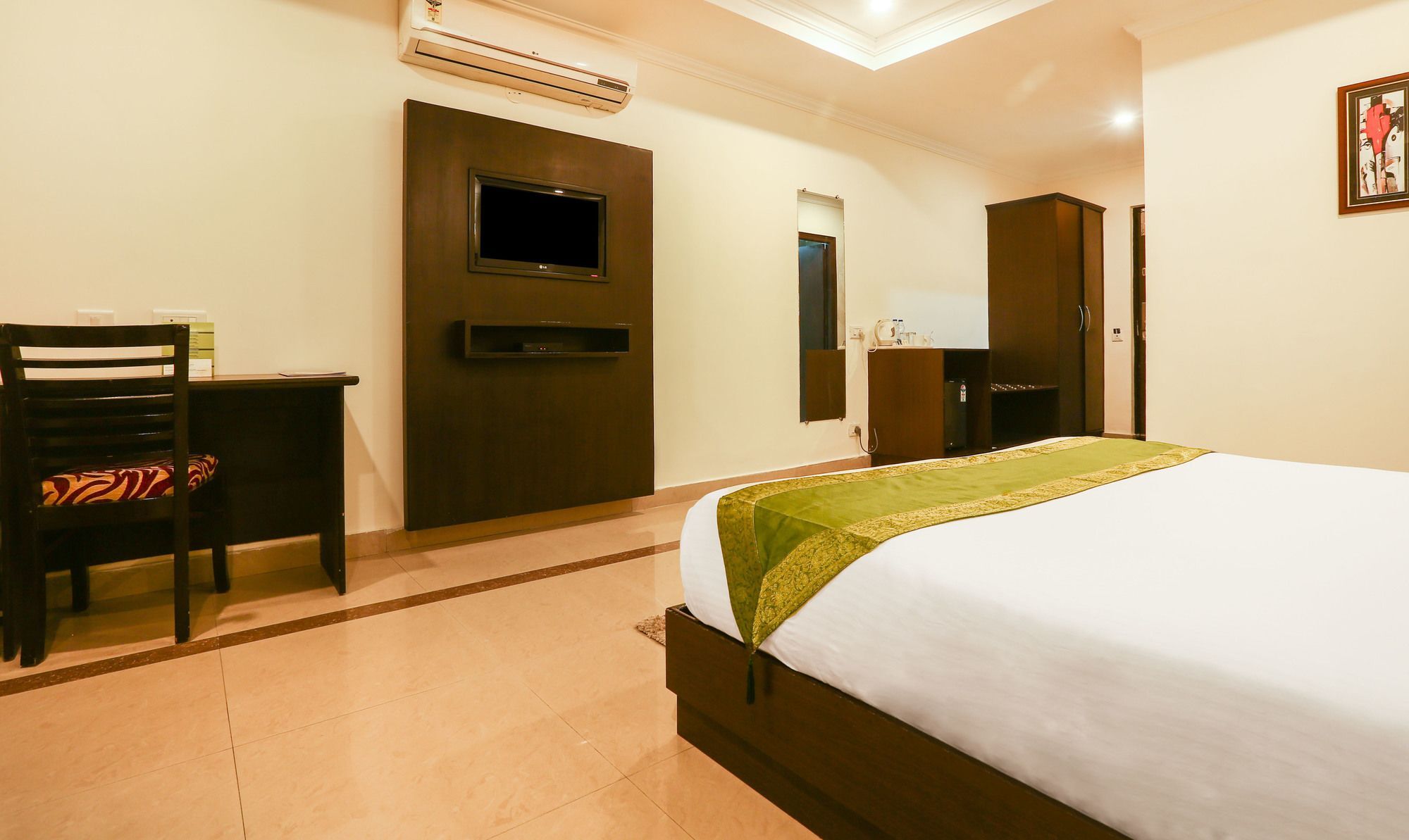 Treebo Trend Gk Conifer Hotel Dharamshala Exterior photo